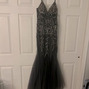 Gray beaded Jovani prom dress size 8 it’s beautiful $80